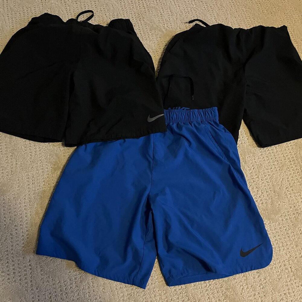 Lot 3 pair of Nike DRYFIT athletic shorts - men's size MEDIUM